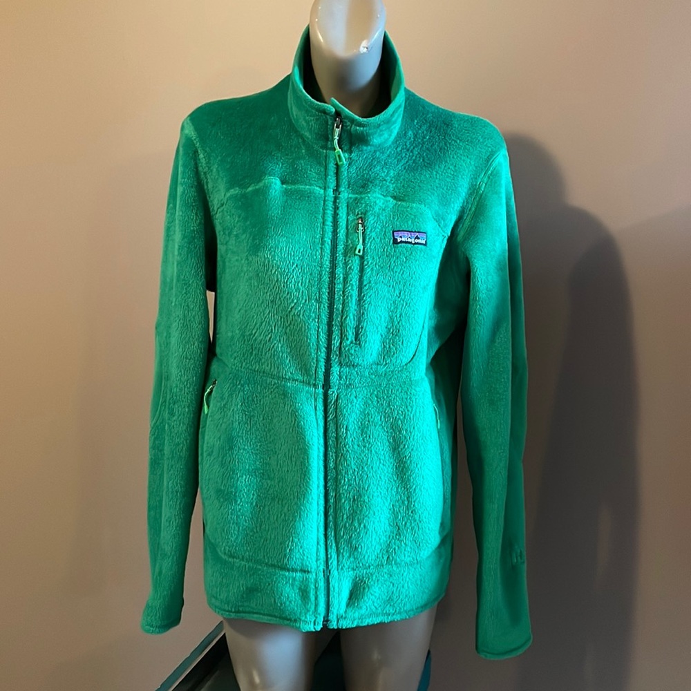 Patagonia Green Zip Up Sweater with High Collar